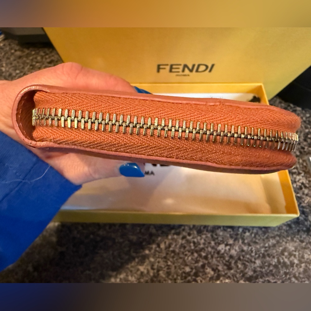 Fendi Pink Leather Zip Around Wallet - Picture 4 of 9